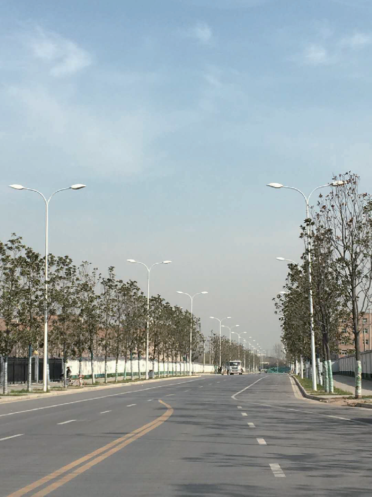 西安浐灞港务区道路照明